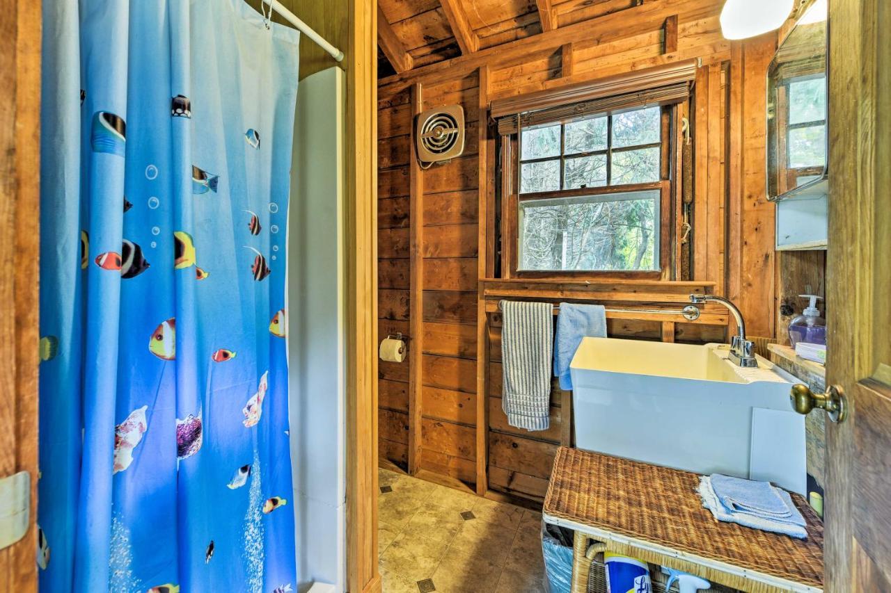 Mattapoisett Home On 7 Acres With Private Beach! Екстер'єр фото