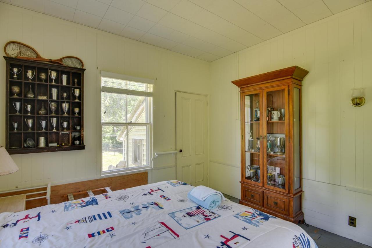 Mattapoisett Home On 7 Acres With Private Beach! Екстер'єр фото